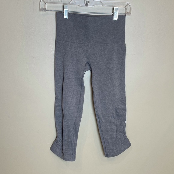 Lululemon In The Flow Crop Size 2 - Picture 1 of 6
